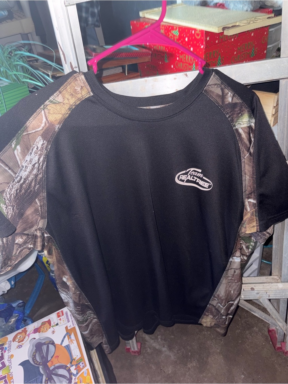 Realtree Black Short Sleeve Shirt with Camo Trim